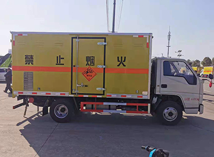 贵州爆破器材运输车技术升级与安全合规新趋势